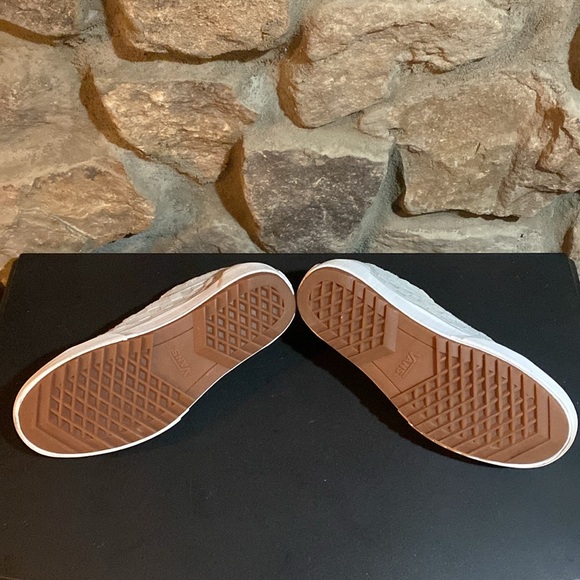 Vans Gray Suede Embossed and Stacked.Size 8 - Picture 9 of 10